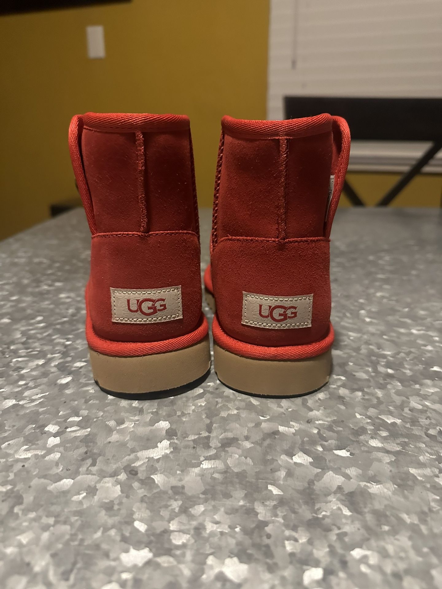 New Girls Red Ugg Boots Size 3 