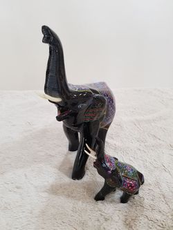 Hand carving wooden lacquer painted elephants