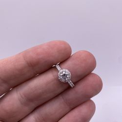 Diamond Engagement Ring (0.42 C.t) Certified!