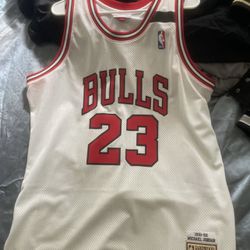 Authentic Micheal Jordan Bulls Champion Jersey 