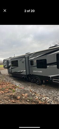 2021 Keystone Raptor 413