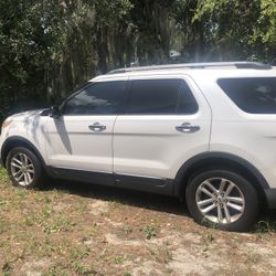 2014 Ford Explorer