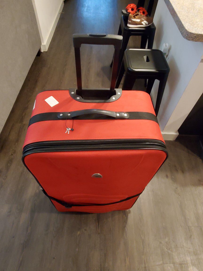 Large Suitcase Luggage Undercarriage w/wheels 