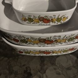 Vintage Corning Ware. 3 Dishes Collectable Patterns