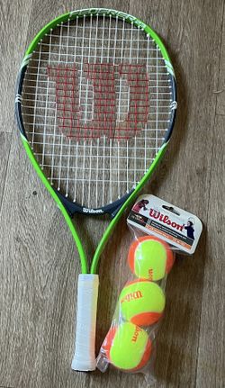 Wilson Tennis Racket With 3 Balls