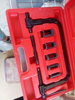 Valve spring compressor