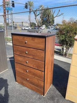 Dresser 5 drawers