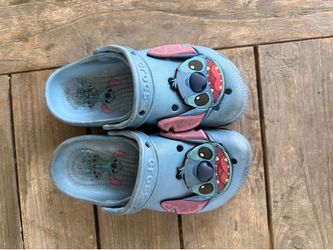 Stitch crocs