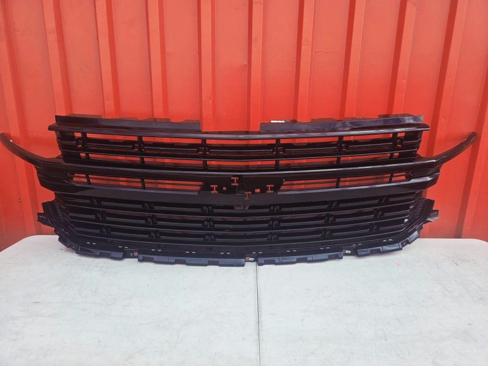 Chevrolet Tahoe Suburban Grille Black 2021-2025