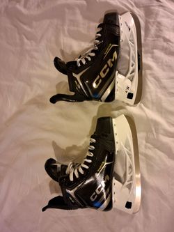 Hockey Skate CCM Tacks XF90 size 5 regular width