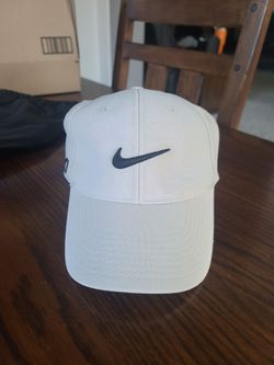 Nike Golf-20X1 Flex Fit Beige lrge/xl new, no tags