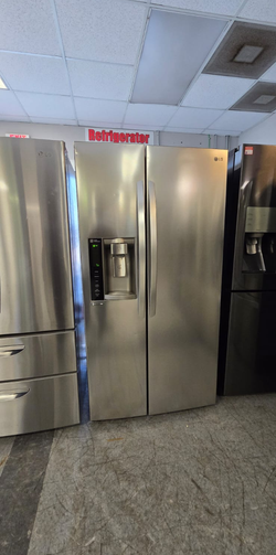 LG Side‑by‑Side Fridge – Stainless, Ice/Water Dispenser