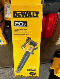 New DeWalt 20V MAX Axial Blower DCBL722P1. Tool only. Try b4 you buy. Pick up only.