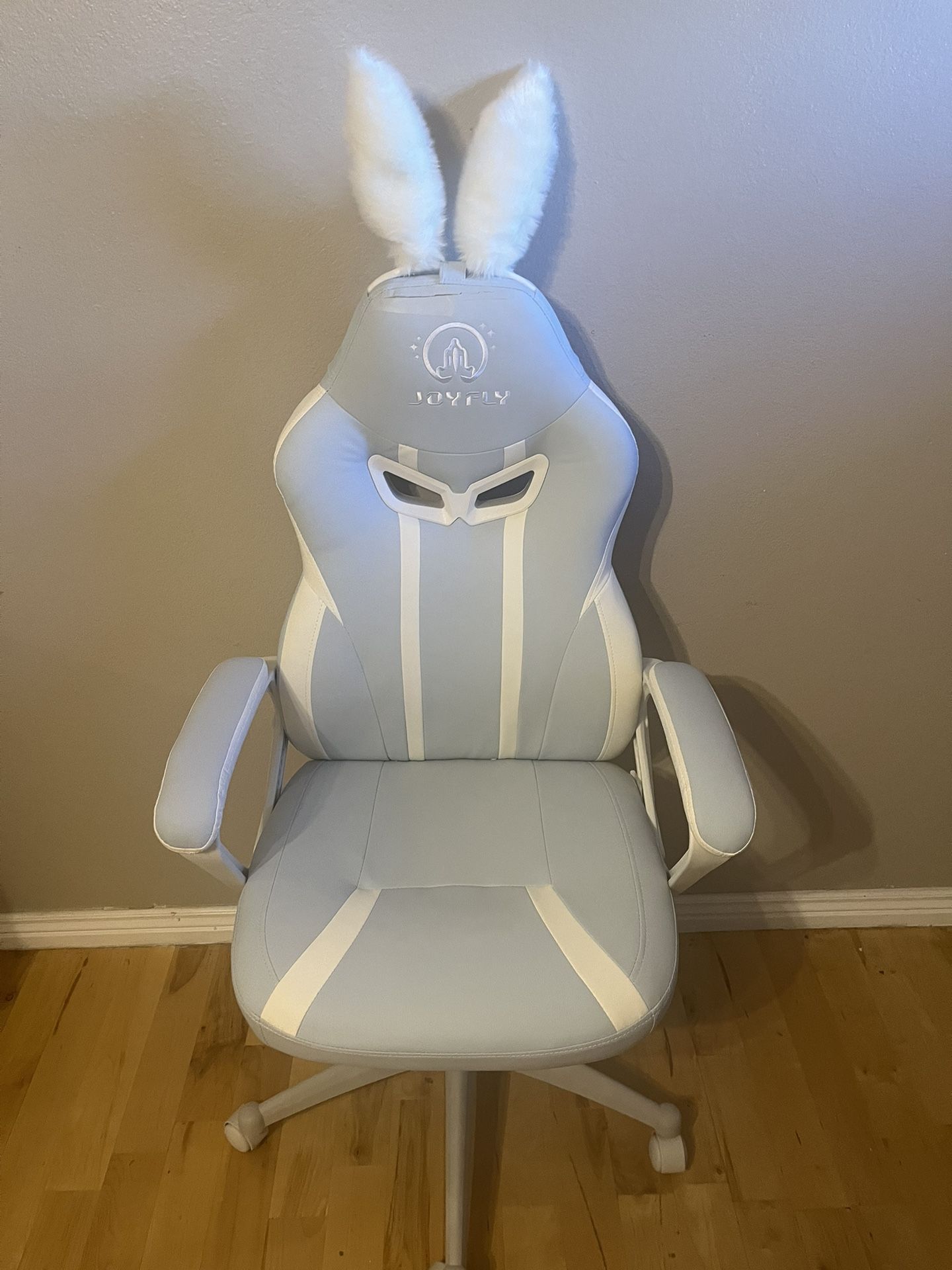 JOYFLY Gaming Office Chair With Bunny Ears And Tail for Sale in Mesa