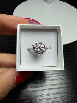 3 ct Moissanite Gem with 14 my white Gold plated size 5