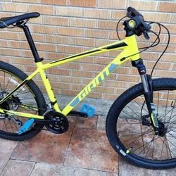 Giant Talon 3 27.5 Front Suspension Dual Disc Mountain Bike for Sale in Boulder CO OfferUp