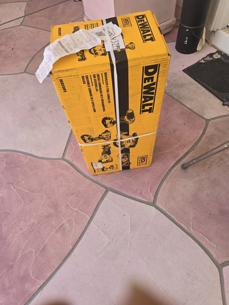 Dewalt 5 PC Power Tools