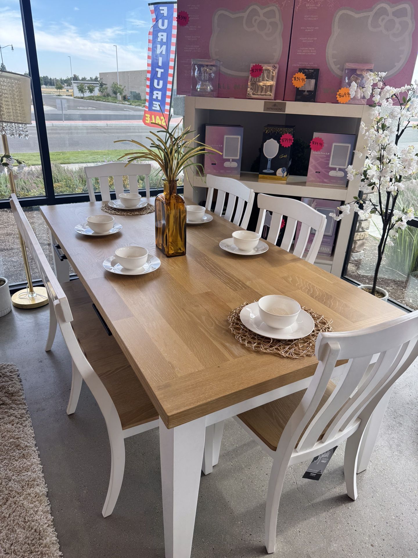Beautiful 6pc Dinning Set