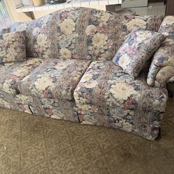 Free immaculate, comfortable  Bassett Sofas