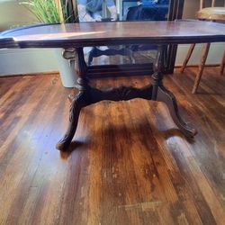 A Vintage  Oval Mahogany Coffee Table 