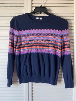 Women’s navy sweater
