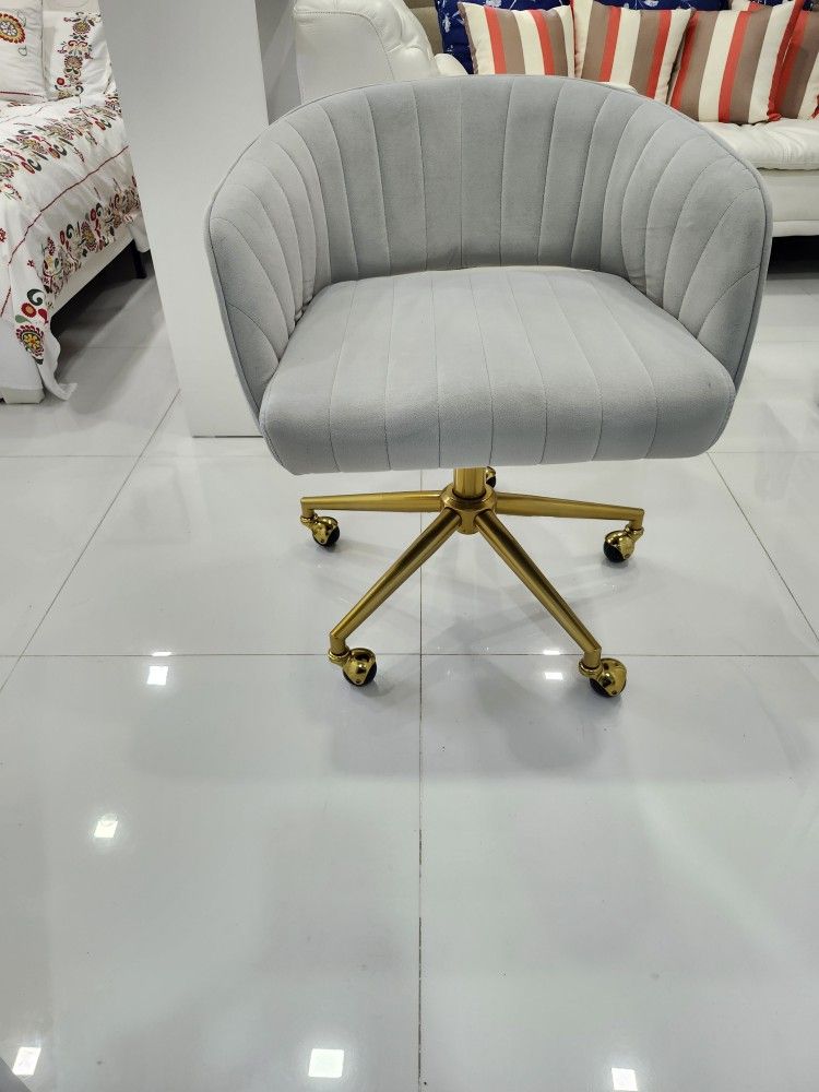 Grey Home Office Chair, Modern Velvet, Rolling Chair( Like New)