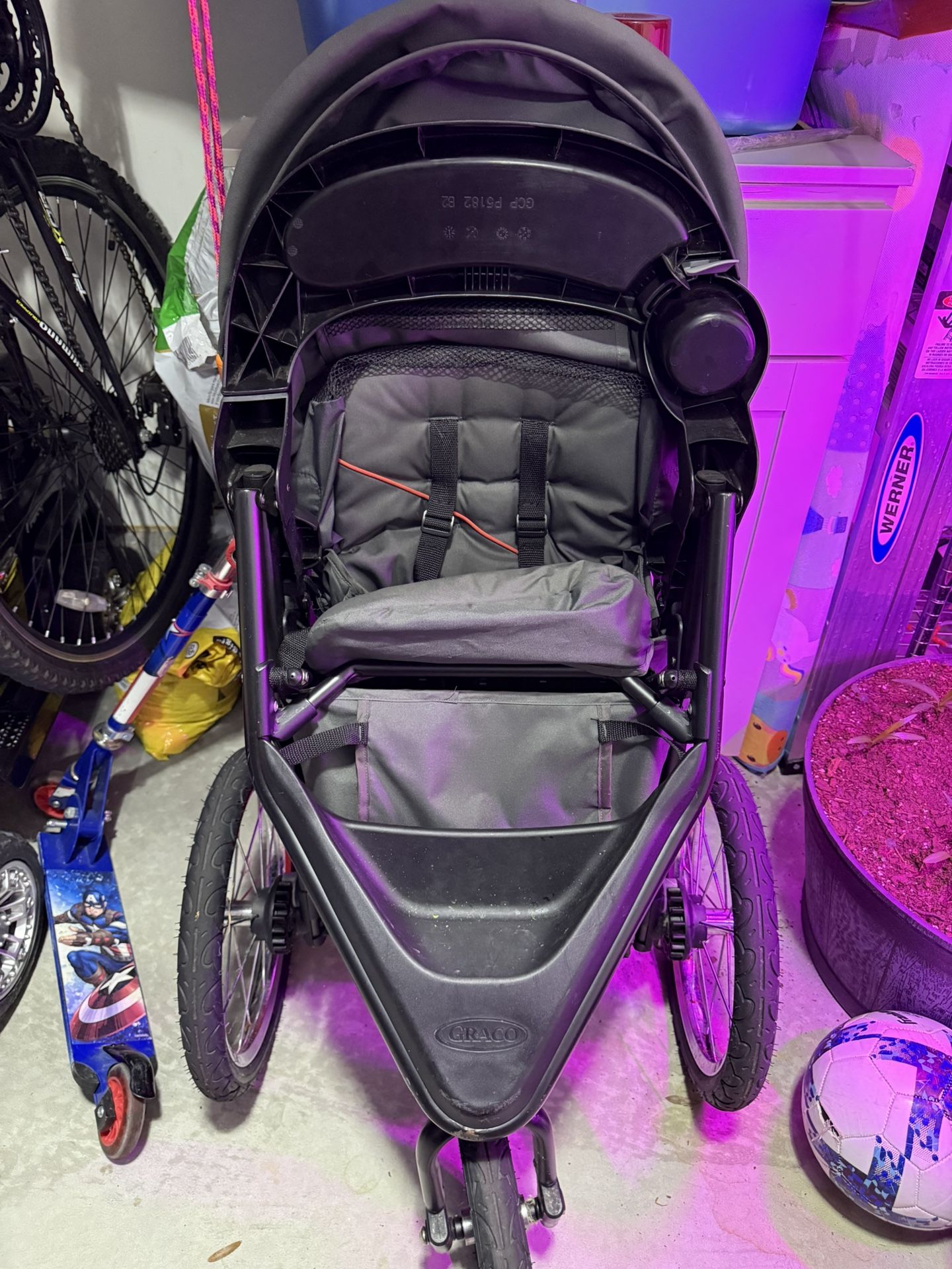Graco FastAction Fold Jogger Click Connect Travel System Jogging Stroller,