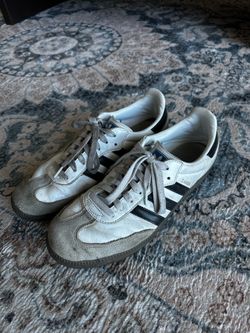 White Adidas Sambas
