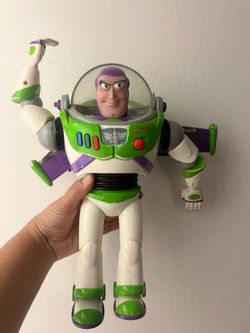 Buzz lightyear