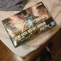 Gundam Model Kit (Unopen)