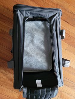Pet Carrier $20