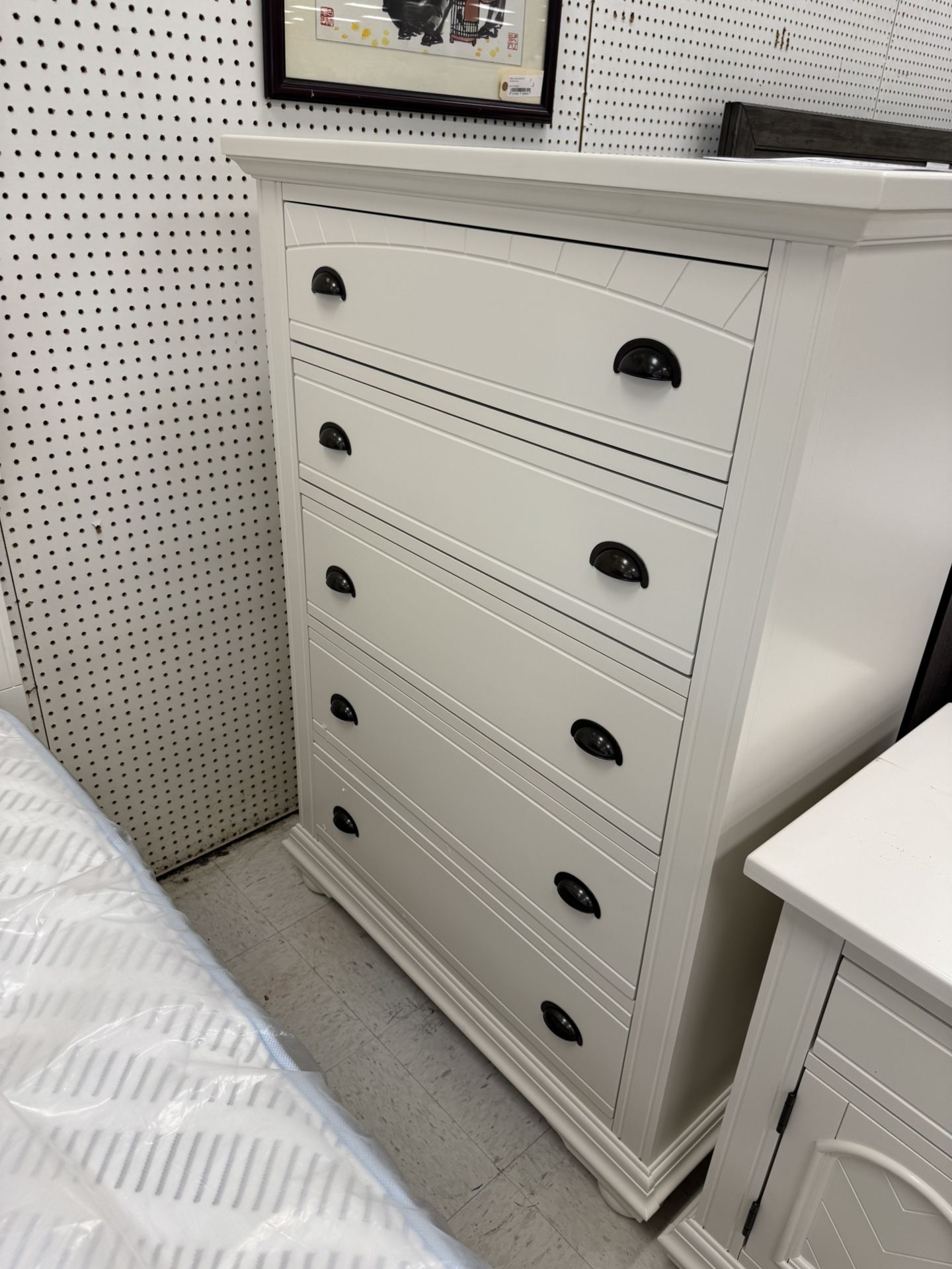 Cottage Style White 5 Drawer Dresser