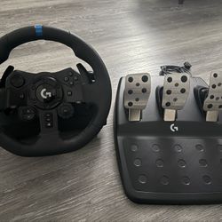 Logitech G923 TRUEFORCE Racing Wheel and Pedals PS4 PS5 PC