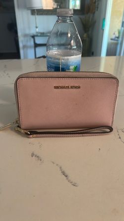 Michael Kors wallet good condition