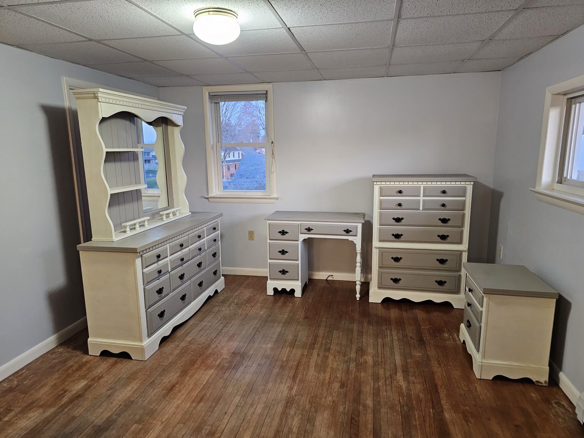 5 piece Queen Bedroom Set