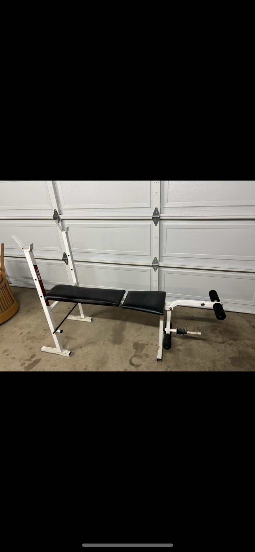 Adjustable Weight Bench
