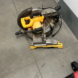 Dewalt Saw
