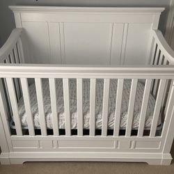 Evolur Parker Crib