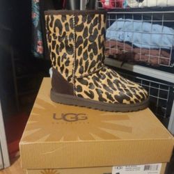 Good Condition size 6