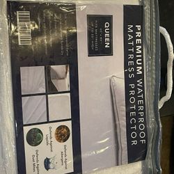 Queen Size Bed Water Protectant Cover