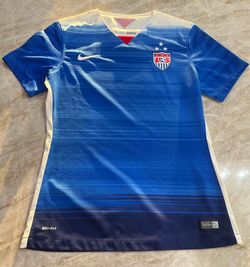 Women’s Medium Nike Team USA soccer jersey