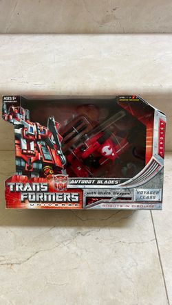 NIB Transformers Autobot Blades Voyager Class
