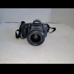 Minolta  Maxxum 500si
35mm Film