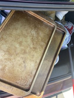 Non-sticker Bake Ware Plus Two Cake Pan With A Holder