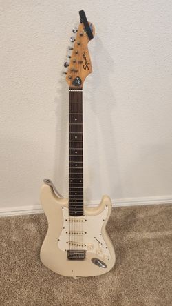 MAKE OFFER. Fender Squire Guitar with Amp.