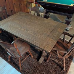 Dining table With 4 chairs 