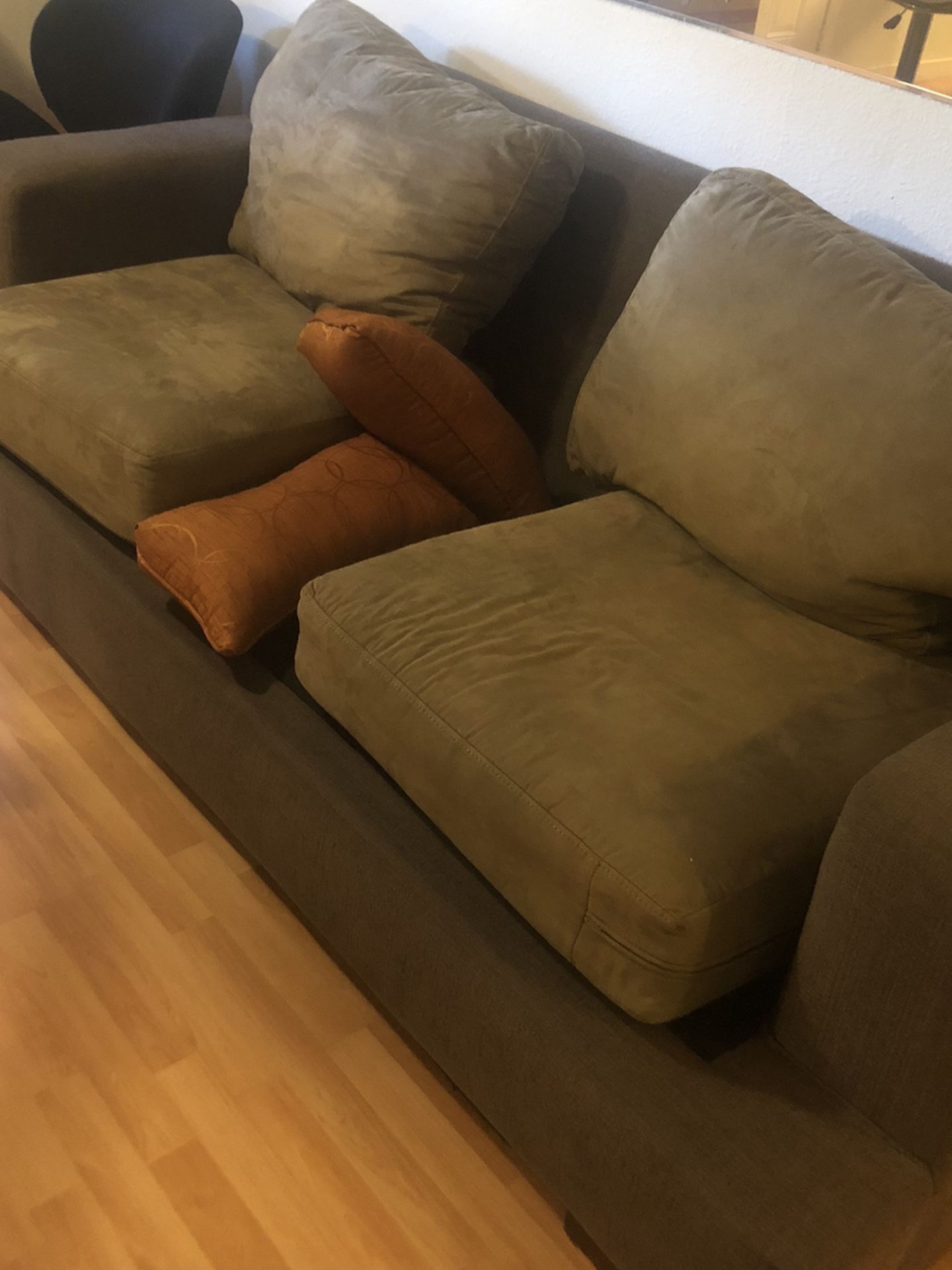 Free Sofa