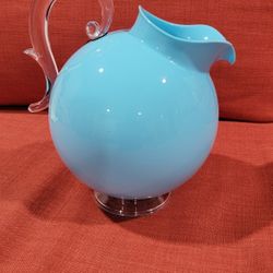 New Italia Baci Milano Jug pitcher 2.25 litter or aqua about half Gallon 