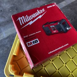 Milwaukee Job site Radio