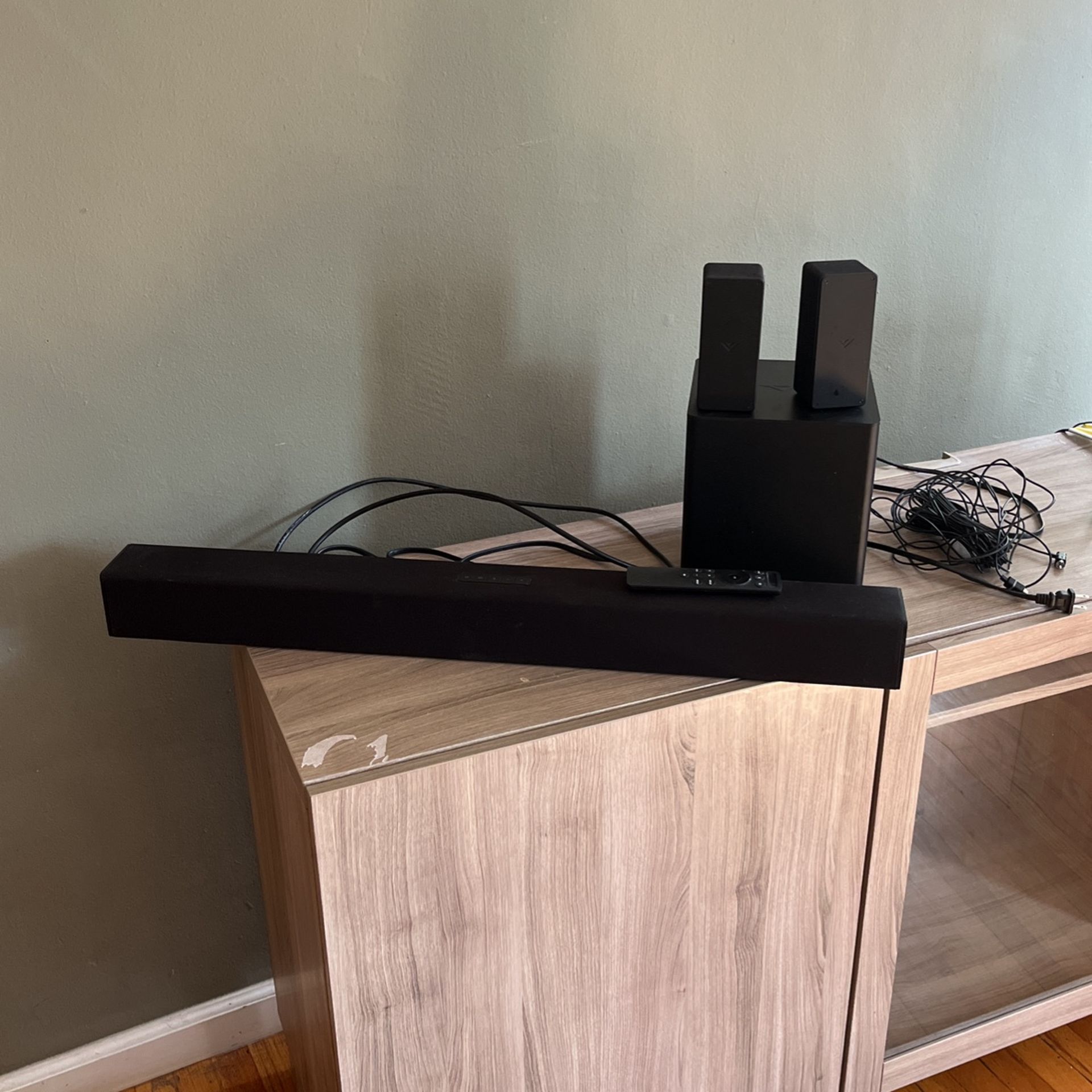 VIZIO 32" 4.1 Sound Bar with Wireless Subwoofer (SB3241n-H6)